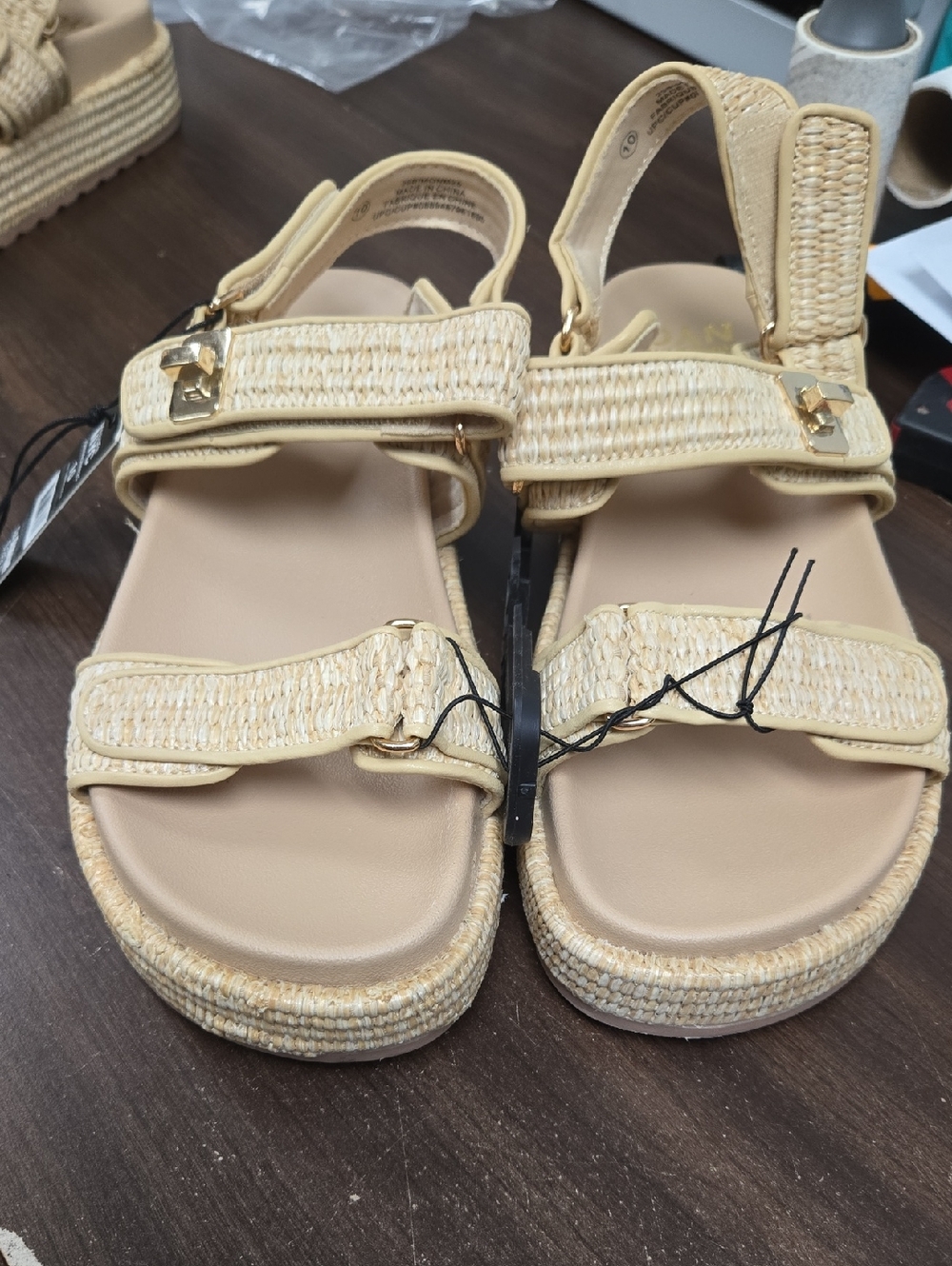 Madden NYC Size 10 Beige Woven Platform Sandal